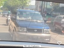 Polisi Selidiki Pemobil Arogan Keluarkan Celurit Usai Diklakson di Surabaya