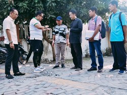 Pj Walkot Mojokerto Respons Keluhan Warga, Trotoar Rusak Hingga Toko Miras