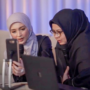Risna Ories Duet Nyanyi 'Maha Cinta' Ciptaan Ustazah Ayu Naylul Muna Almunawwar