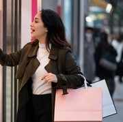 Tips Belanja Outfit Habis Gajian, Akhir Tahun Bisa Stylish Tanpa Boncos