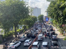 Jalan Basra-Tunjungan Macet Dampak Aksi Buruh