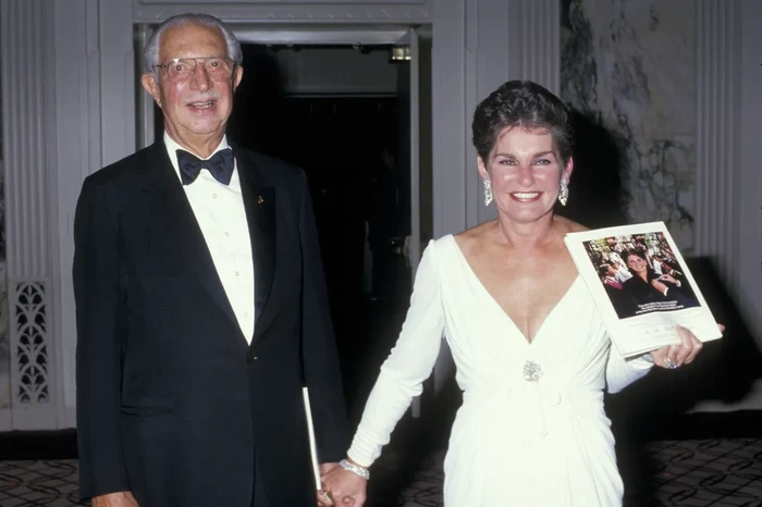 kisah Leona Helmsley Kisah Leona Helmsley, Sosialita Kaya Raya yang Terkenal Pelit