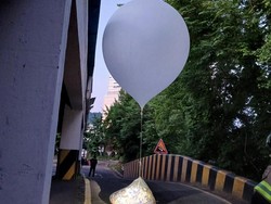 Korut Kirim Lagi Balon Sampah ke Korsel, Isinya Parasit Kotoran Manusia!