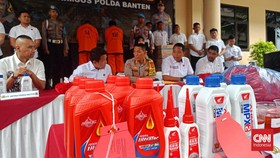Polisi Gerebek Pabrik Ribuan Oli Palsu Menyerupai AHM hingga Yamalube