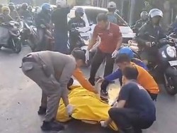 Pemotor Tewas Terlindas Truk Trailer di Raya Mastrip Surabaya