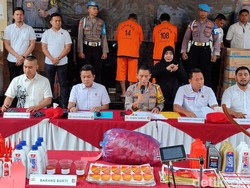 Polisi Bongkar Gudang Produksi Oli Palsu di Tangerang Beromzet Rp 5,2 Miliar