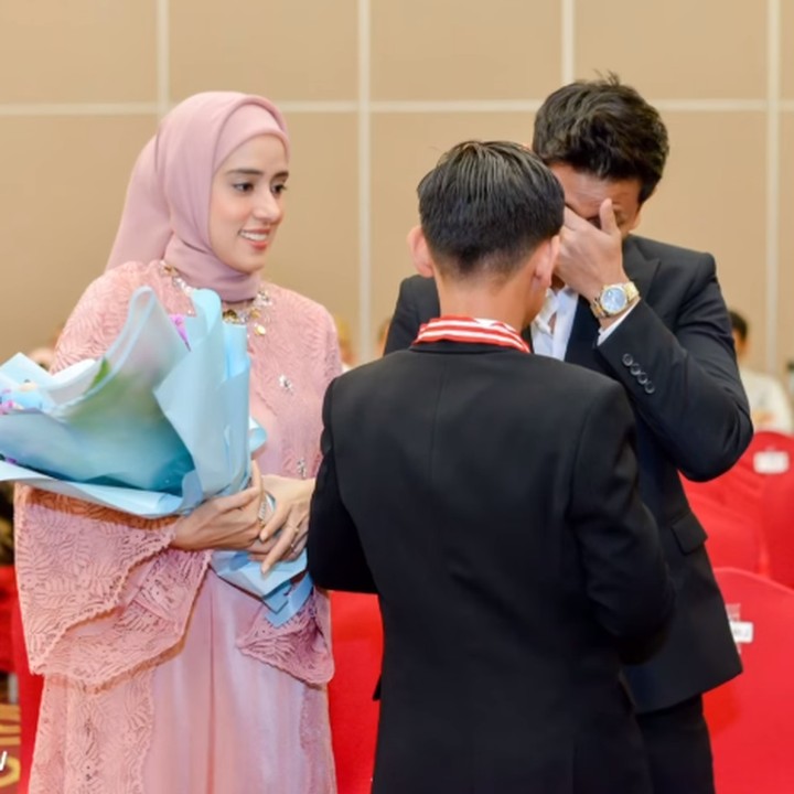 <p>Banyak netizen yang ikut merasa terharu dengan kesuksesan King Faaz, Bunda. Tidak sedikit yang mendoakan agar Faaz tumbuh menjadi anak yang bisa mengangkat deratat orang tuanya di akhirat. (Foto: instagram: @sonnyseptian)</p>