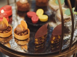 Spesial! Afternoon Tea dengan Kue dan Pastry dari Cokelat Asli Prancis
