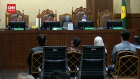 VIDEO: Febri Diansyah Ungkap Honor Rp 3,9 M Jadi Kuasa Hukum SYL