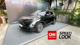 VIDEO: Omoda E5 Dijejali Warna Hitam di Interior