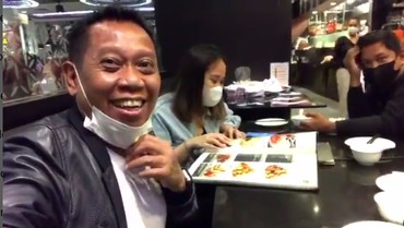 img-title Anak Ceritakan Kronologi Saat Tukul Arwana Ditemukan Tergeletak di Rumah