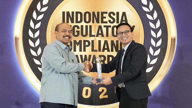 PT Pegadaian meraih predikat Diamond - Most Strategic Enterprise in Regulatory Compliance untuk kategori Financial Services Non Bank