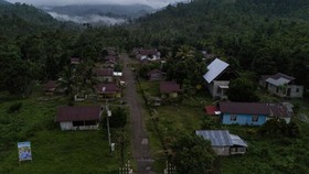 FOTO: Keseharian Suku Togutil yang Terikat dengan Hutan Halmahera