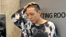Bobby iKON Mulai Wajib Militer Hari Ini