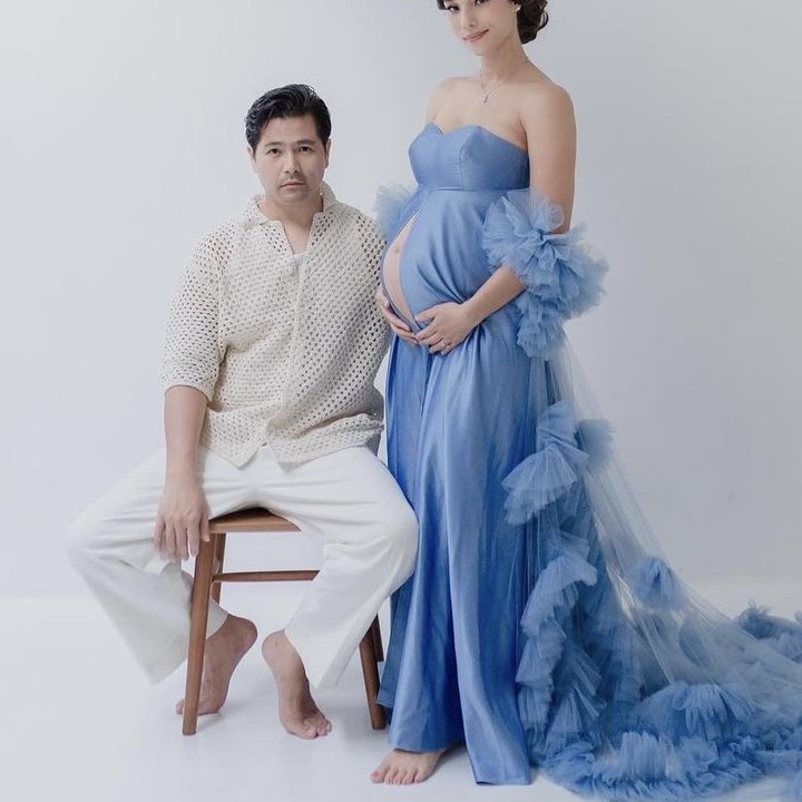 <p>Bunda, itulah potret Vanessa Lima yang baru saja melakukan maternity shoot bersama sang suami Erick Iskandar dan anak sulungnya. Semoga, ibu hamil yang satu ini dapat diberikan kelancaran hingga masa persalinan ya. (Foto: Instagram @vanessaaiskandar).</p>