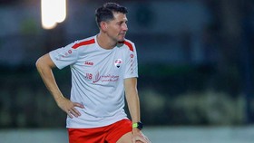 Jelang Indonesia vs Irak, Casas Akui Tolak Latih Korea Selatan
