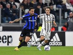 Meski Inter dan Juventus Rival, Calhanoglu Sayang Banget Fagioli