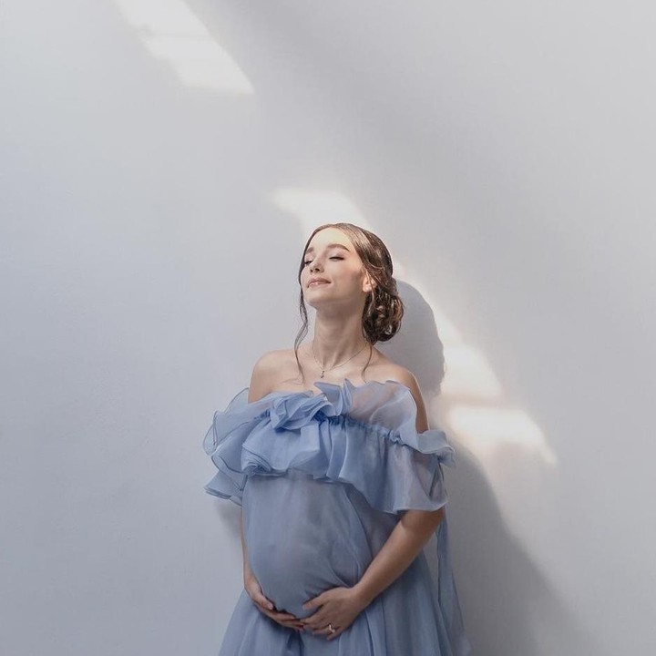 <p>Melalui akun Instagram pribadinya, Vanessa mengatakan dirinya sudah tak sabar lagi untuk bertemu dengan anak keduanya. Tak hanya itu, sang ibu hamil pun juga berharap agar sang anak memiliki rupa yang mirip dengannya. (Foto: Instagram @vanessaaiskandar).</p>