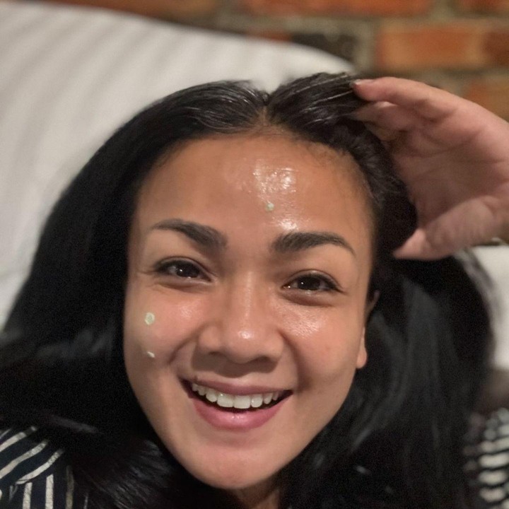 <p>Perempuan 44 tahun ini selalu totalitas dalam persiapannya untuk memerankan sebuah karakter, ya, Bunda. "Jadi persiapan harus dilaksanakan dan perubahan selalu akan terjadi dalam memerankan sebuah karakter...<em> so here we go</em>!!" ujarnya. (Foto: Instagram@nirinazubir_)</p>
