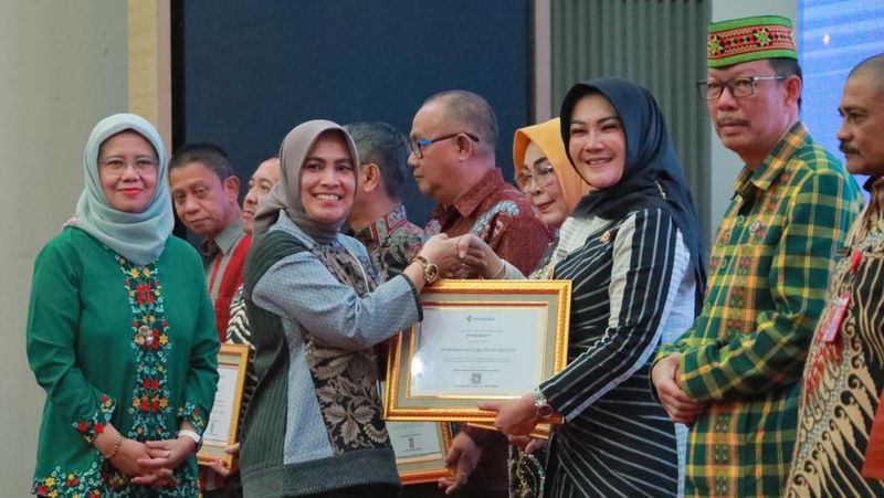 Kabupaten Klaten meraih penghargaan Paramesti dari Kementerian Kesehatan Republik Indonesia (Kemenkes RI).