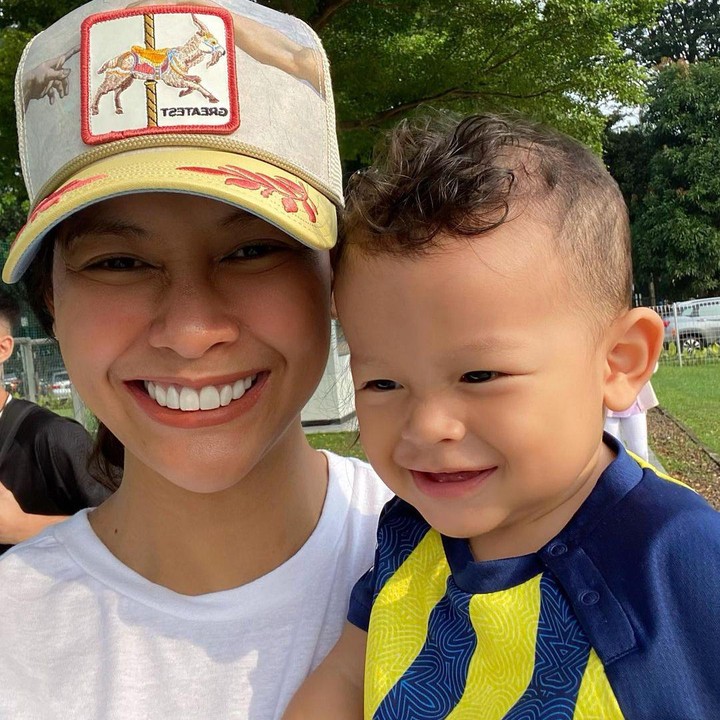 <p>"Sama Kak, aku juga waktu menyapih anak jadi kitanya yang <em>melow</em>," ungkap seorang netizen. "Sama, anakku juga lahirnya 16 Juni 2022 dan lagi menyiapkan hati untuk nyapih bulan depan," papar netizen lainnya. (Foto: Instagram: @bungajelitha66)</p>
