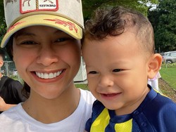 Tak Melulu Lembut, Bunga Jelitha Terapkan Parenting VOC ke Anak