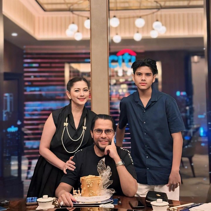 <p>Setelah bercerai dari Ghatan Saleh Hilabi, artis cantik Cut Keke menikah untuk kedua kalinya dengan Malik Bawazier di tahun 2006. Keduanya pun dikaruniai seorang putra bernama Xavier Rasyad Pasca Aliva Bawazier. (Foto: Instagram: @cutkeke_xavier)</p>