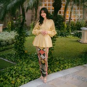 Get The Look: Inspirasi OOTD Kondangan dari Raline Shah, Simpel Elegan Pakai Kain