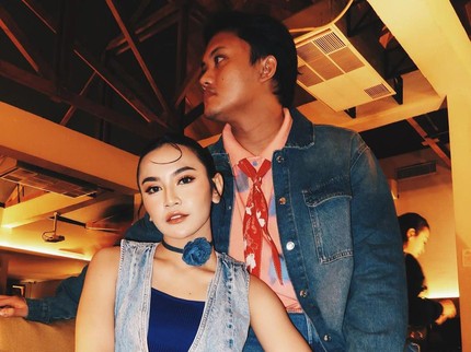 Mahalini Dirawat di RS karena Kelelahan, Rizky Febian Gantikan Sang Istri Manggung