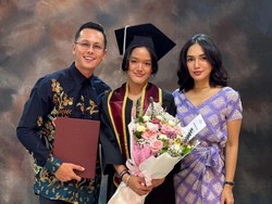 Ussy Sulistiawaty Teriak Histeris Anak Diterima di UI, Kado Terindah di Ultah