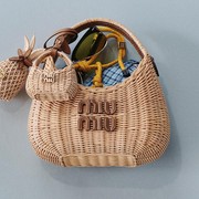 Lengkapi Outfit Kamu dengan 6 Tas Fashionable Paling Hits di Musim Panas 2024