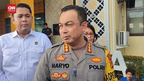 VIDEO: Polisi Tangkap Sopir Minibus Lindas Nenek di Palembang