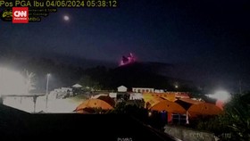 VIDEO: Rekaman Timelapse Detik-detik Erupsi Gunung Ibu di Maluku Utara