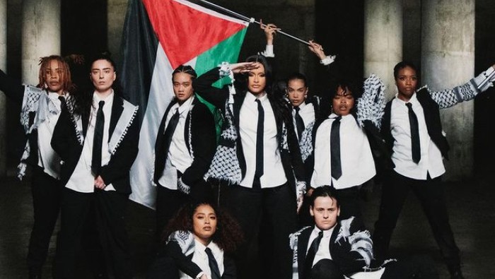 Vokal Beri Dukungan, Kehlani Kibarkan Bendera Palestina di Video Klip Lagu Terbarunya