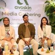 Ajak Cintai Diri Sendiri dan Lingkungan, Avoskin Luncurkan Kampanye #GlowingMilikSemua dan #MulaiDariMejaRias