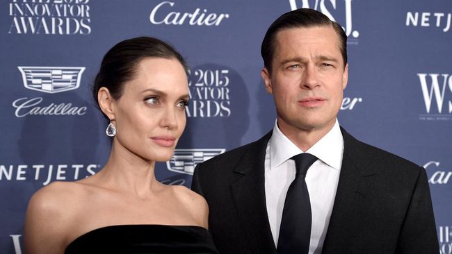 Brad Pitt dan Angelina Jolie akhirnya selesai mengurus perceraian mereka sejak pertama kali diajukan delapan tahun lalu.