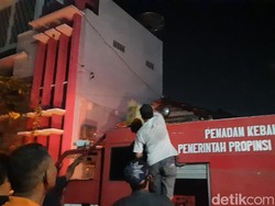 Gudang Pendinginan Ikan di Juwana Pati Terbakar