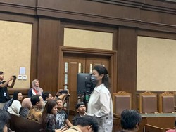Hakim Tanya Penerimaan Innova Venturer, Putri SYL Ngaku Pemberian Ayah