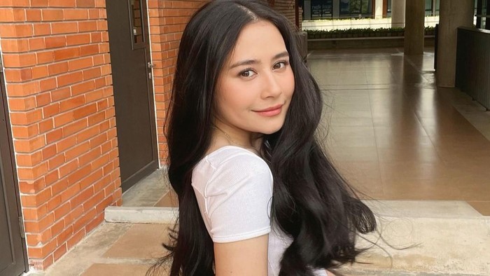 Tetap Makan Enak Bisa Turun 10 kg, 5 Kebiasaan Sehat Prilly Latuconsina Ini Bisa Ditiru