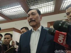 Luhut Minta Seluruh Kader Golkar Solid Dukung AD/ART Munas