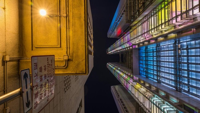 FOTO: Kilau Gedung Tinggi Hong Kong dari Sudut yang Tak Biasa