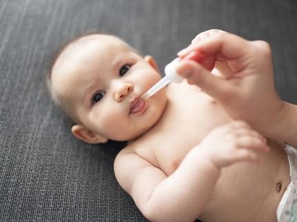 Cara Memberikan ASI dengan Sendok atau Pipet untuk Bayi