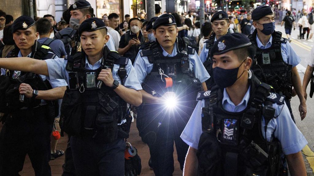 Polisi Hong Kong Kini Berwenang Minta Password Ponsel dan Komputer