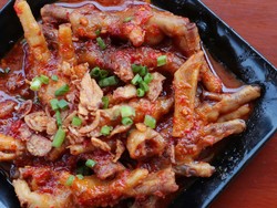 3 Resep Ceker Ayam Berkuah Pedas Manis yang Bikin Nagih