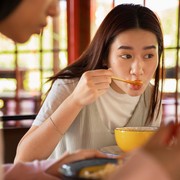 Takut Asam Lambung Naik? Setop Konsumsi 7 Makanan Ini