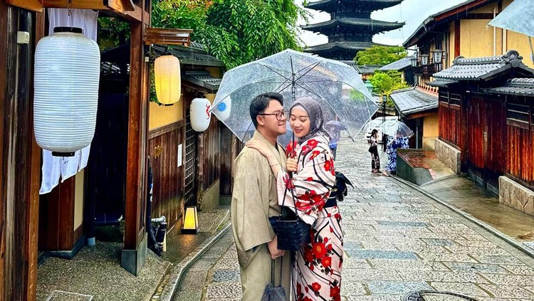 Danang DA dan sang istri Hemas Nura