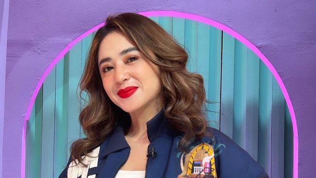 Dewi Perssik Bahas soal Beri THR Rp10 Ribu ke Warga: Yang Dateng Kan...