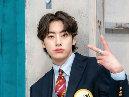 7 Potret Lee Won Jung, Aktor Pemain Hierarchy yang Dicasting HYBE Berkali-kali karena Terlalu Tampan