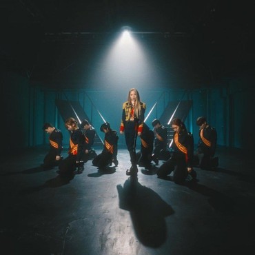 Lirik Lagu Dark Romance - Moonbyul MAMAMOO