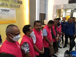 Kejati Tahan Tujuh Tersangka Korupsi Dinas Pendidikan Sumbar